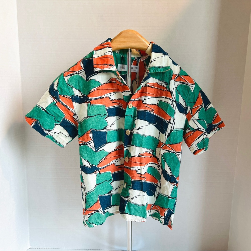 Zara Colorful Boy’s Shirt size 3-4 lightly used high quality